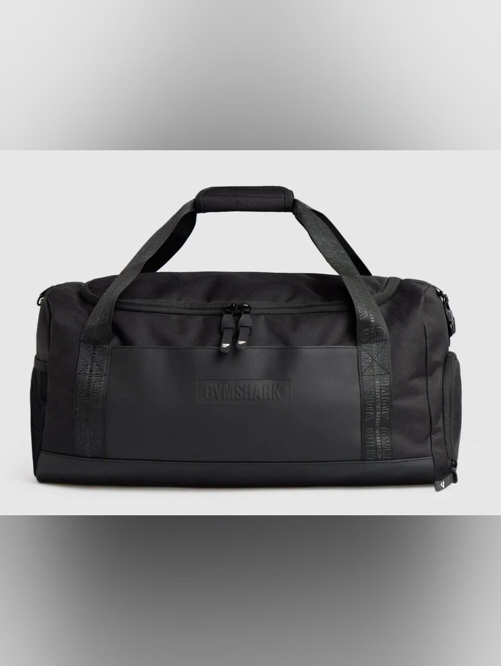 Gymshark Small Everyday Holdall Gym Bag Black sneaker pocket